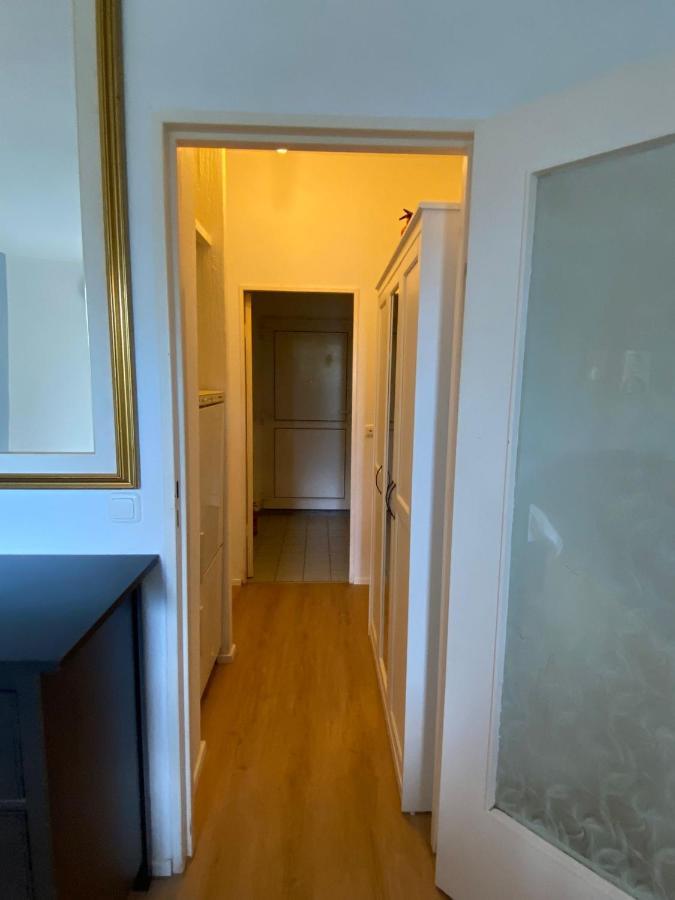 Apartment Beautiful With Balcony Berlin
