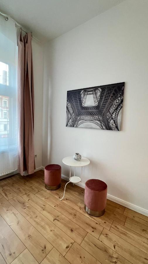 Apartment Feel At Berlin