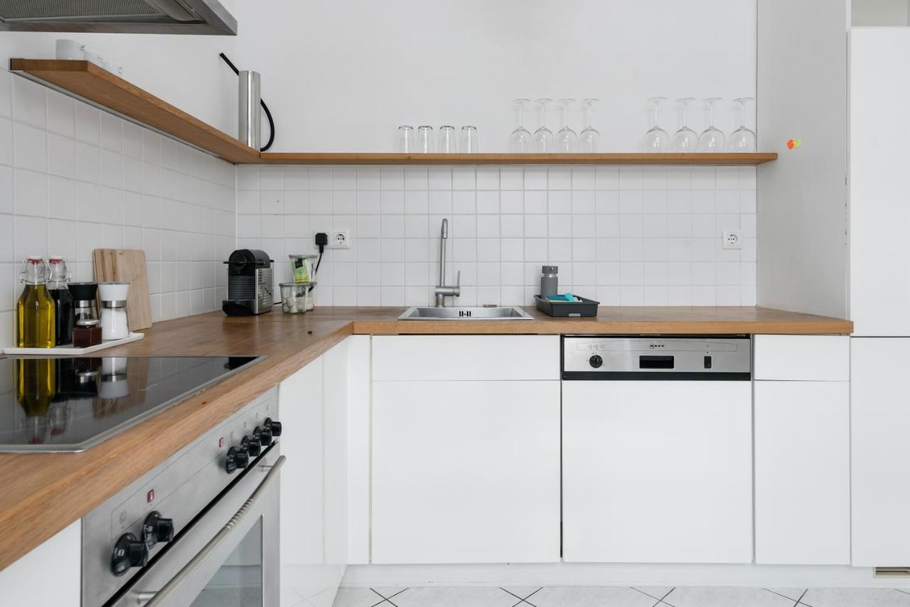 Luxury 2 Bedroom Apartment In The Heart Of Mitte, Berlin *