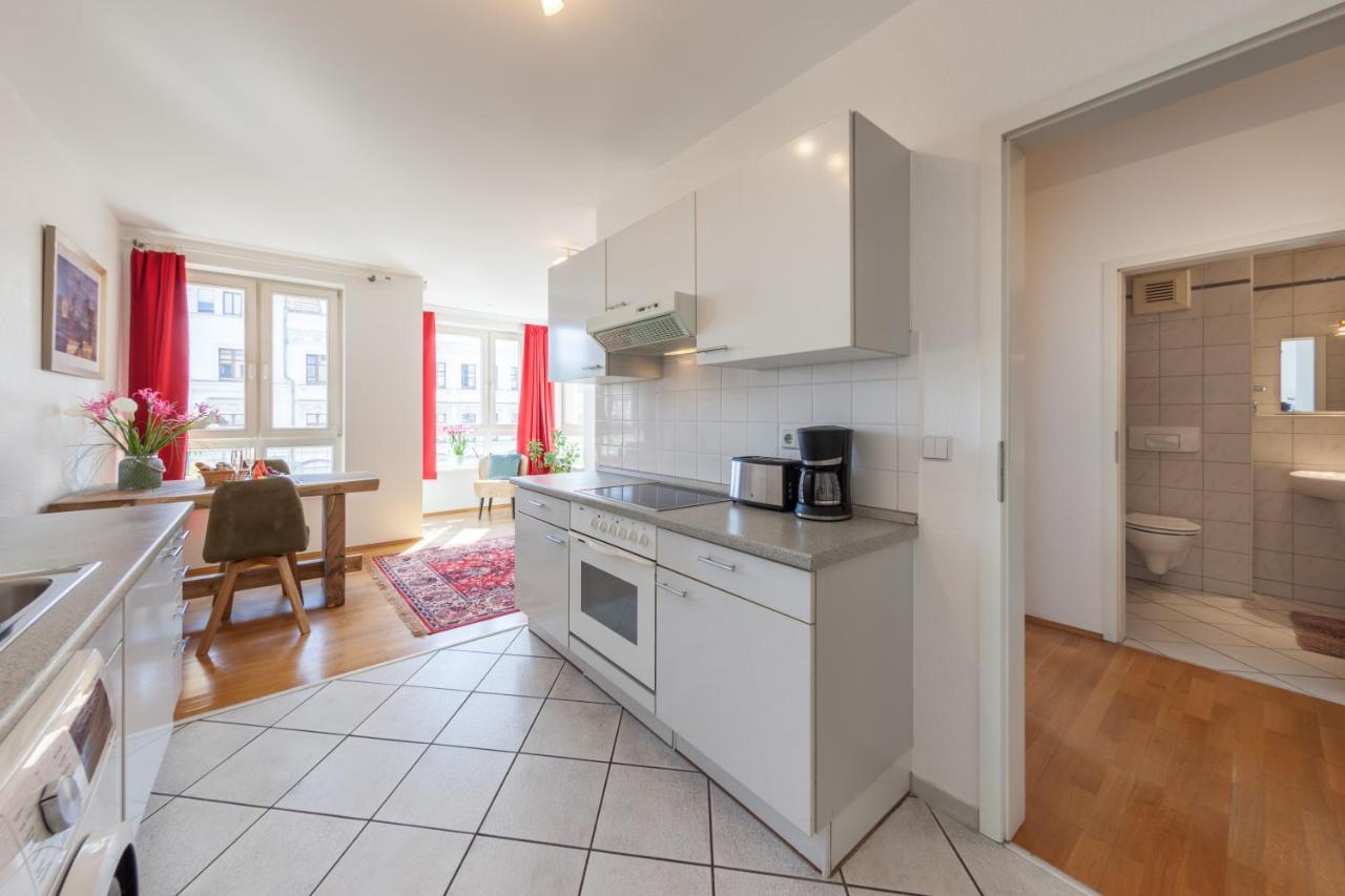 Schoenes In Downtown Mitte Mit Balkon * Berlin
