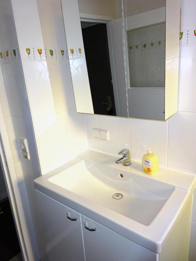 Wellem Unterkunft In West Homestay *