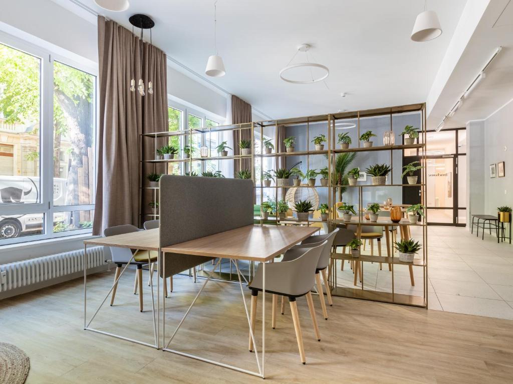 Aparthotel Limehome Luise Henriette Str - Digital Access