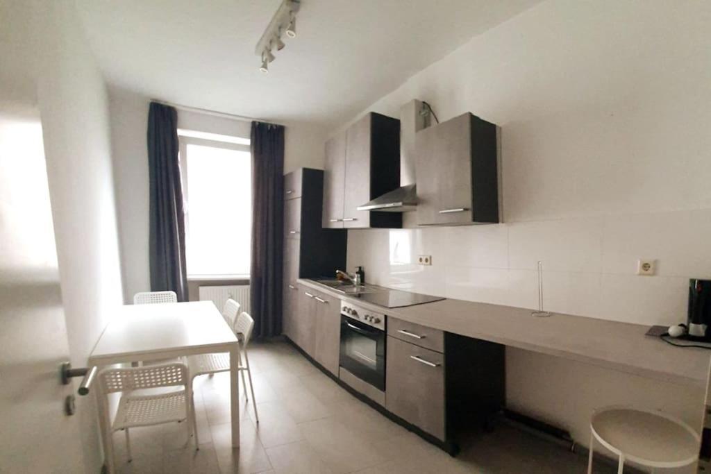 Apartament With Terrace In Mitte 2011 *