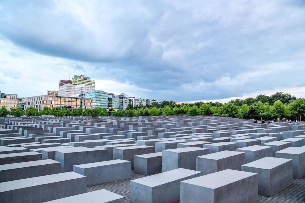 33 K Next To Alexanderplatz Berlin