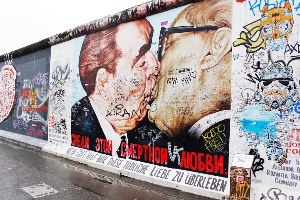 33 K Next To Alexanderplatz