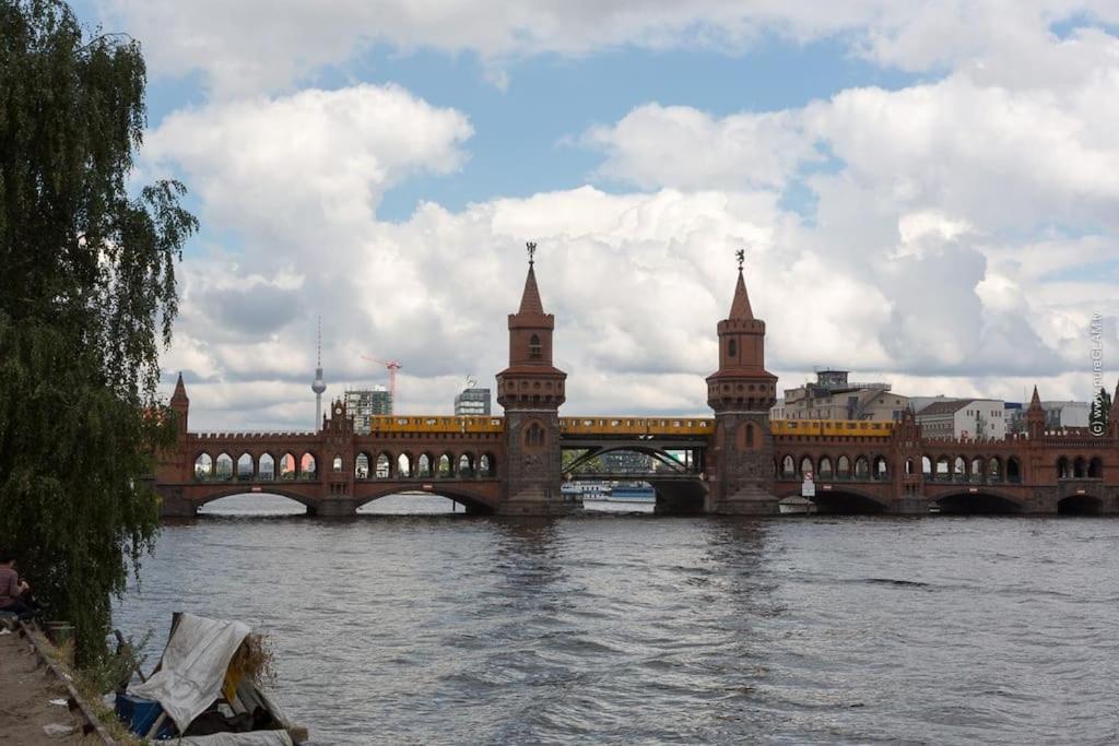 33 K Next To Alexanderplatz *