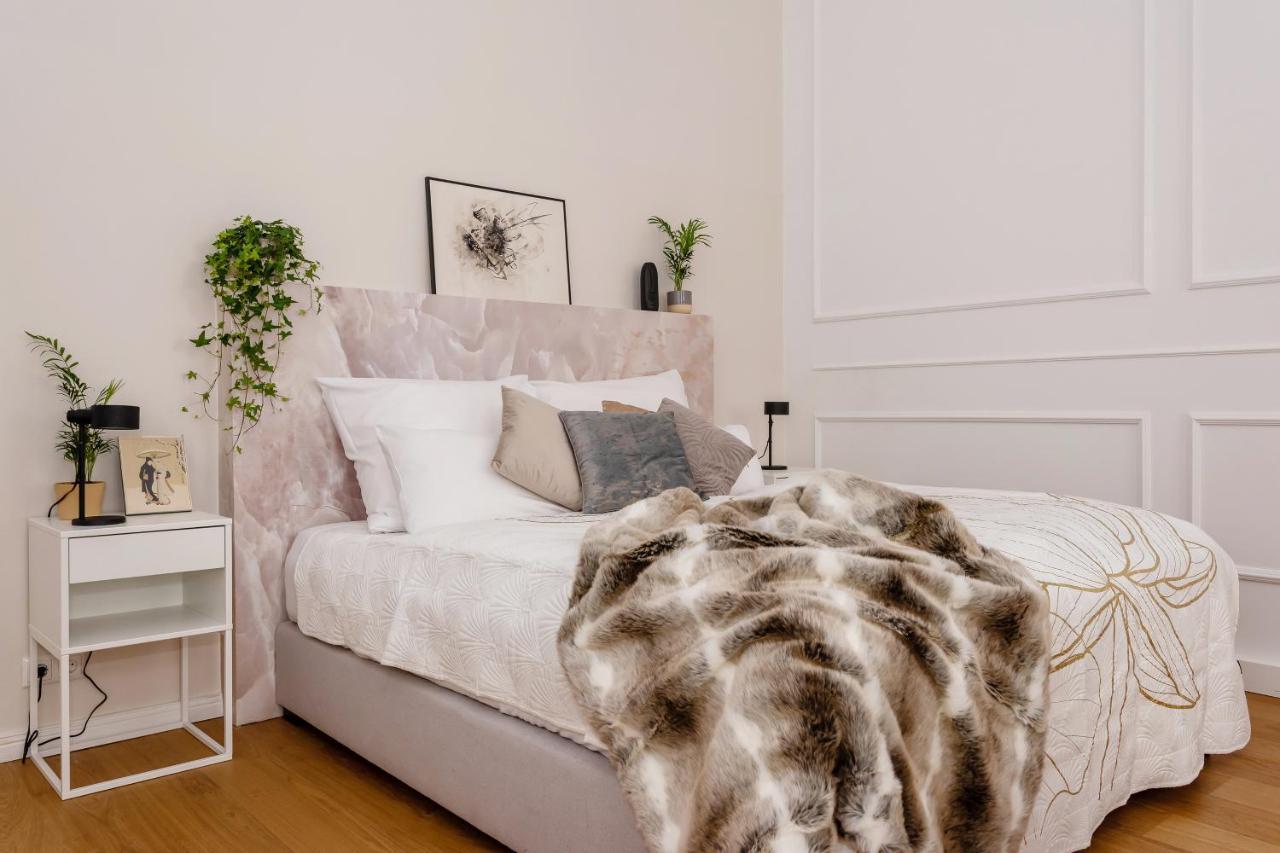 90sqm 2br Biz Loft - 5min Station Apartamento