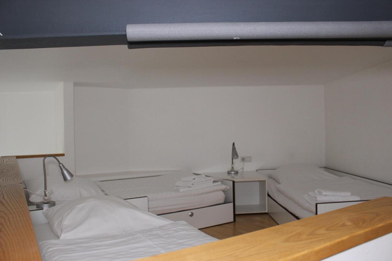 Gls Hotel
