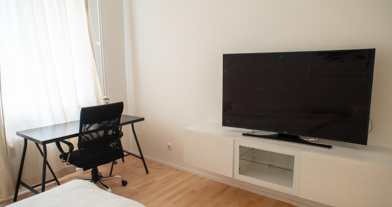 Cozy And Fully Equiped At Ku'damm * Berlin