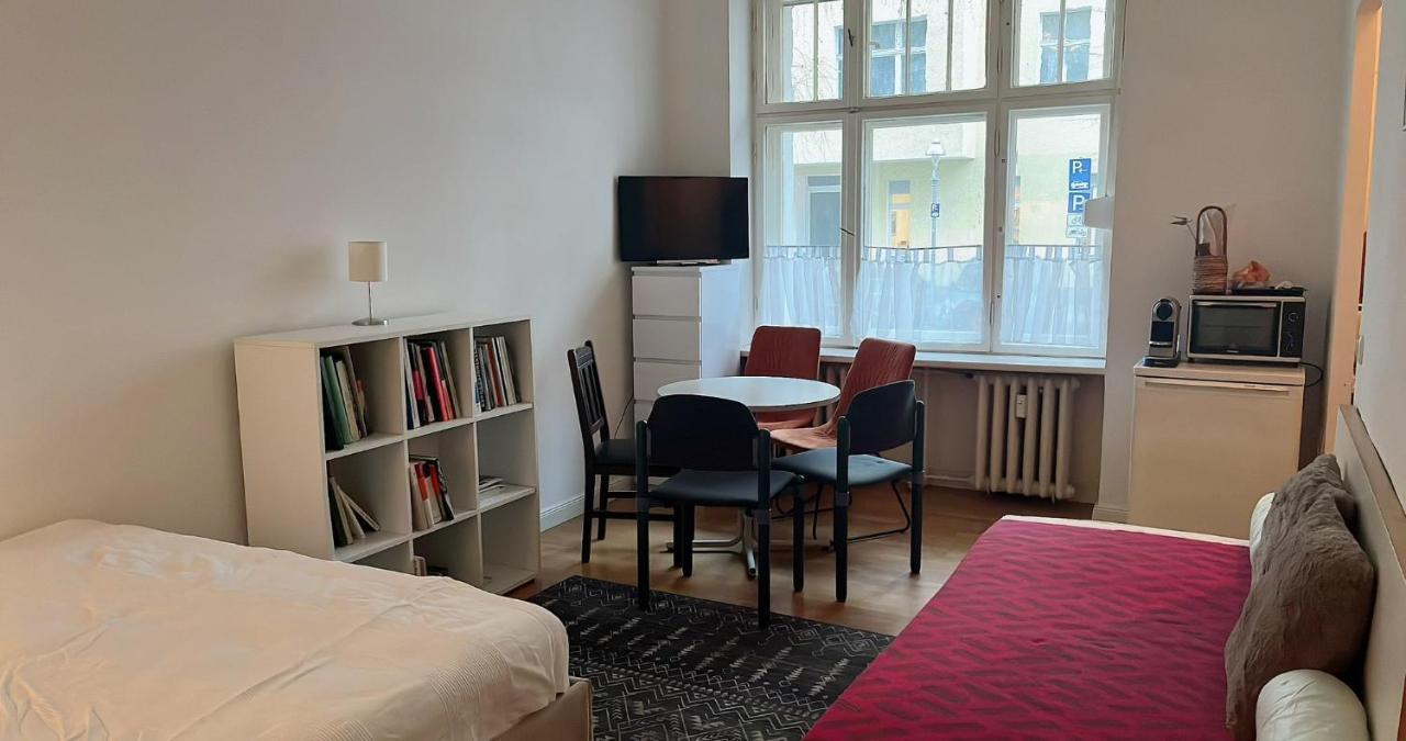 Central, Charming Studio For Up To 3 People In Historic Building Berlin