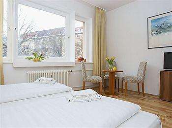 Rs Am Kurfurstendamm
