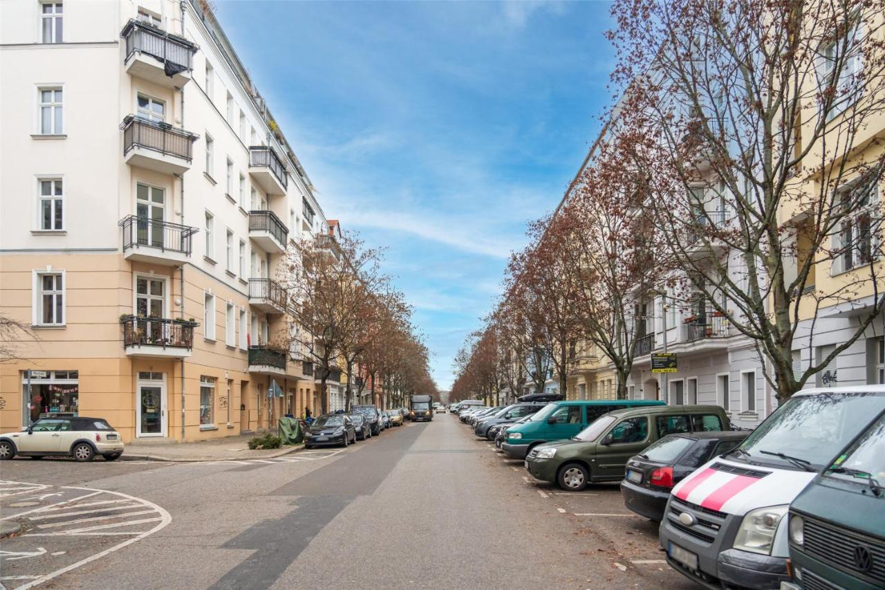 33 K Next To Alexanderplatz