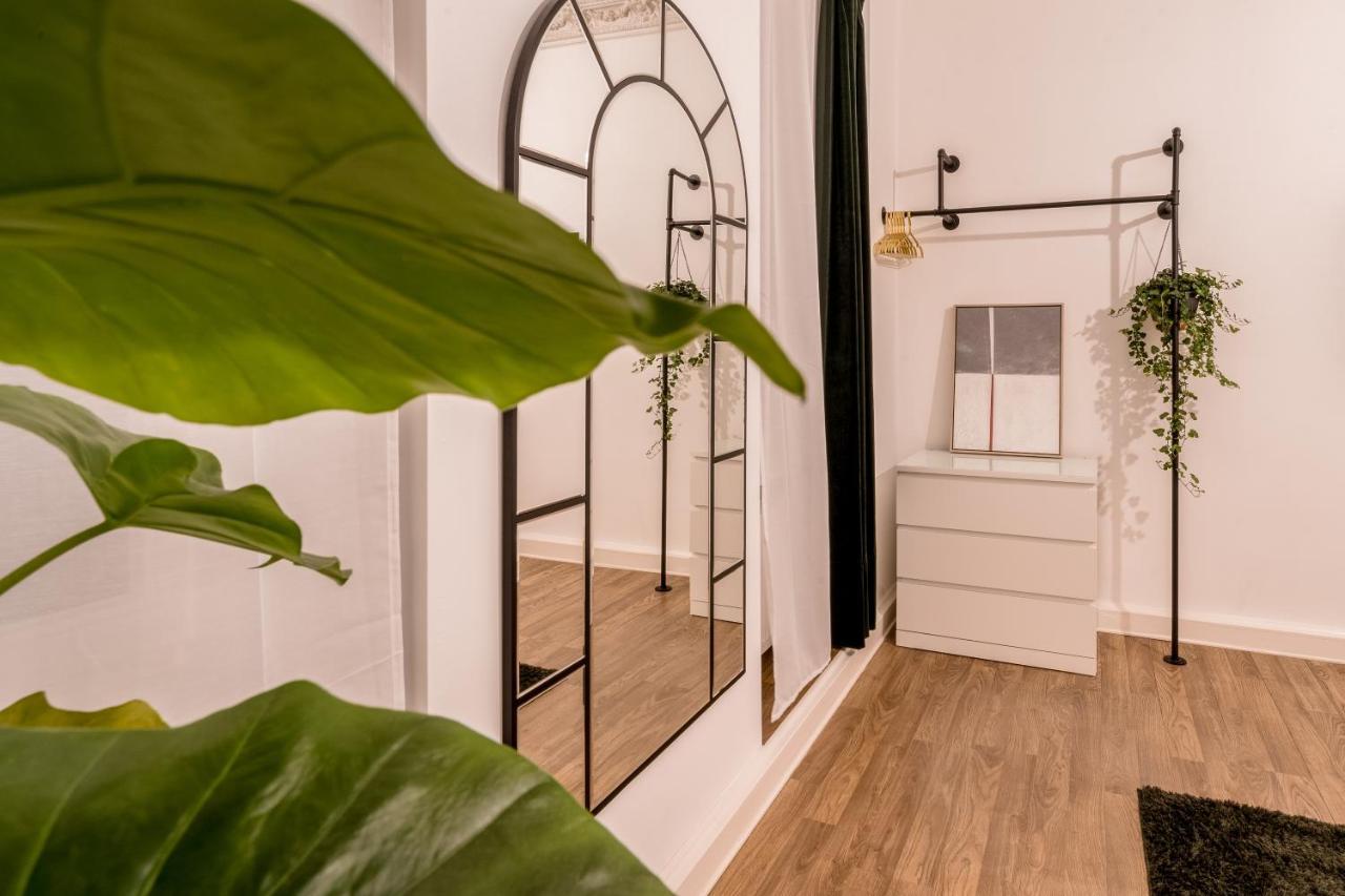 Stylische Altbauwohnung Zentral In Kreuzberger Kiezlage Apartment