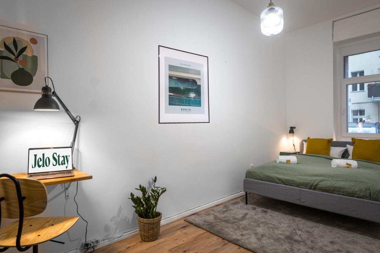 Apartment Super Zentral Super Schoener Altbau In Moabit Rostockerstrasse Im Herzen Von Fuer Bis Zu 6 Personen *