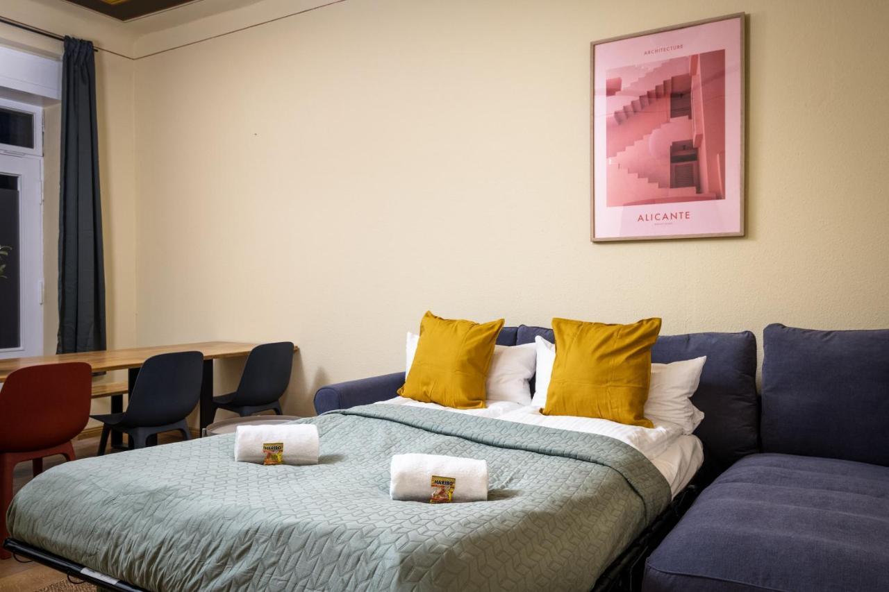 Super Zentral Super Schoener Altbau In Moabit Rostockerstrasse Im Herzen Von Fuer Bis Zu 6 Personen Apartment Berlin