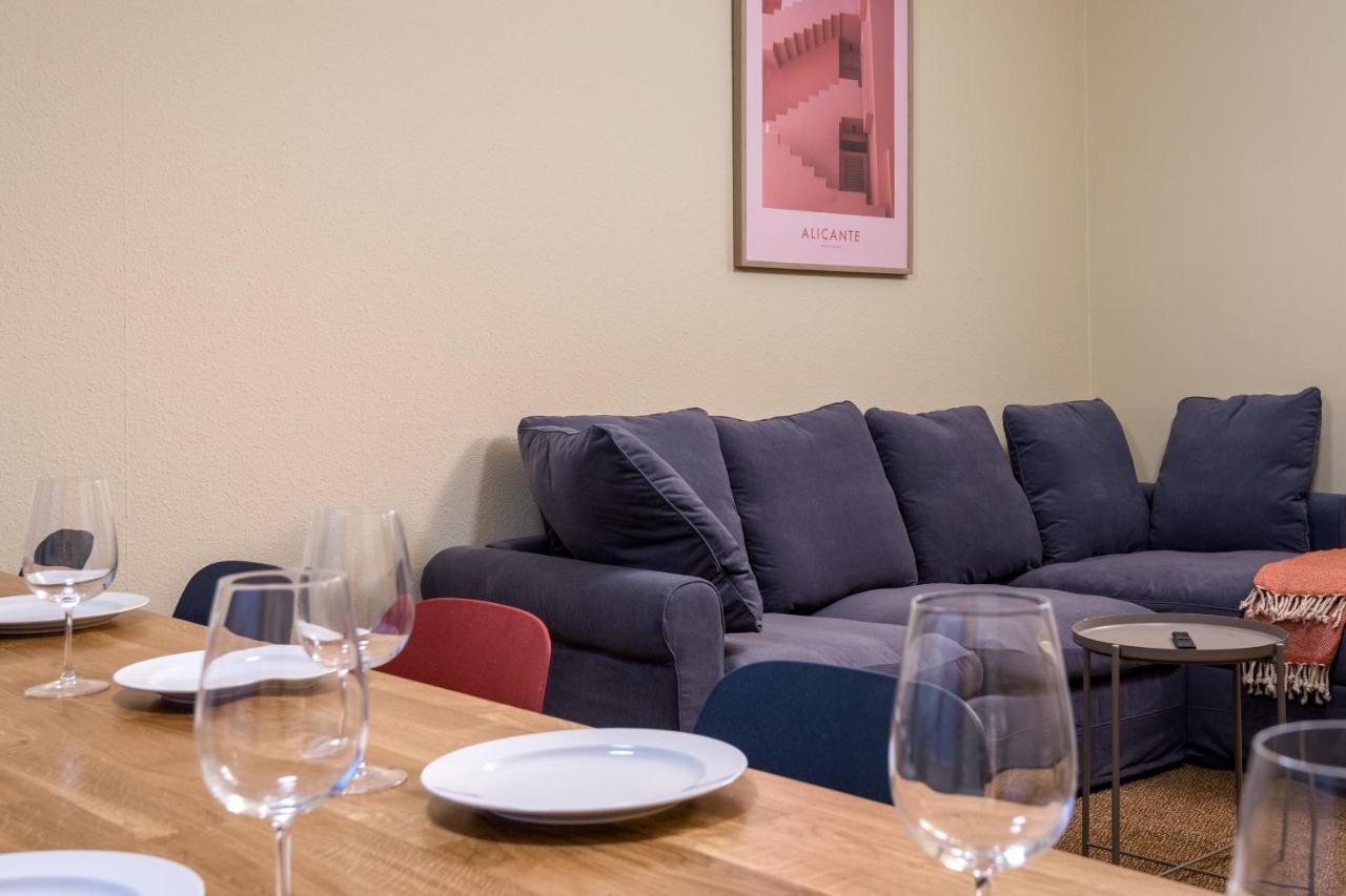 Apartment Super Zentral Super Schoener Altbau In Moabit Rostockerstrasse Im Herzen Von Fuer Bis Zu 6 Personen Berlin