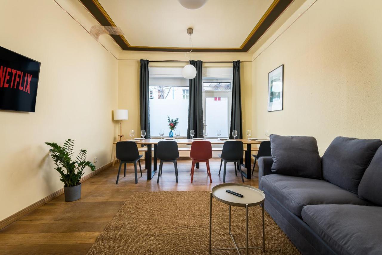 Apartment Super Zentral Super Schoener Altbau In Moabit Rostockerstrasse Im Herzen Von Fuer Bis Zu 6 Personen *