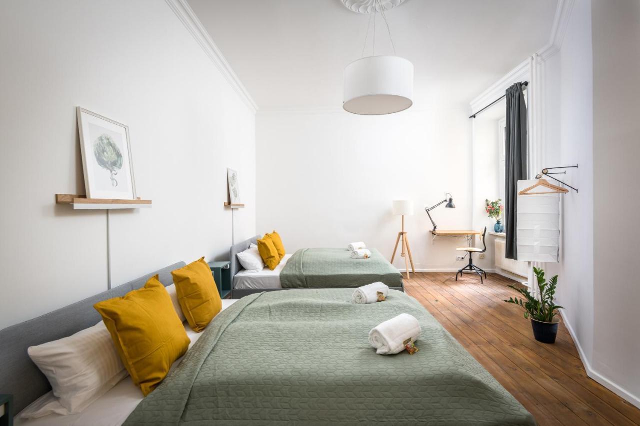 Super Zentral Super Schoener Altbau In Moabit Rostockerstrasse Im Herzen Von Fuer Bis Zu 6 Personen Apartment