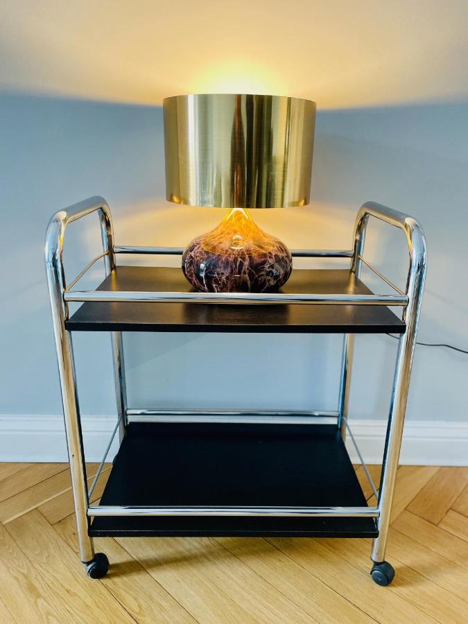 Stylish Design Very Close To Kurfurstendamm At Savignyplatz Apartment *
