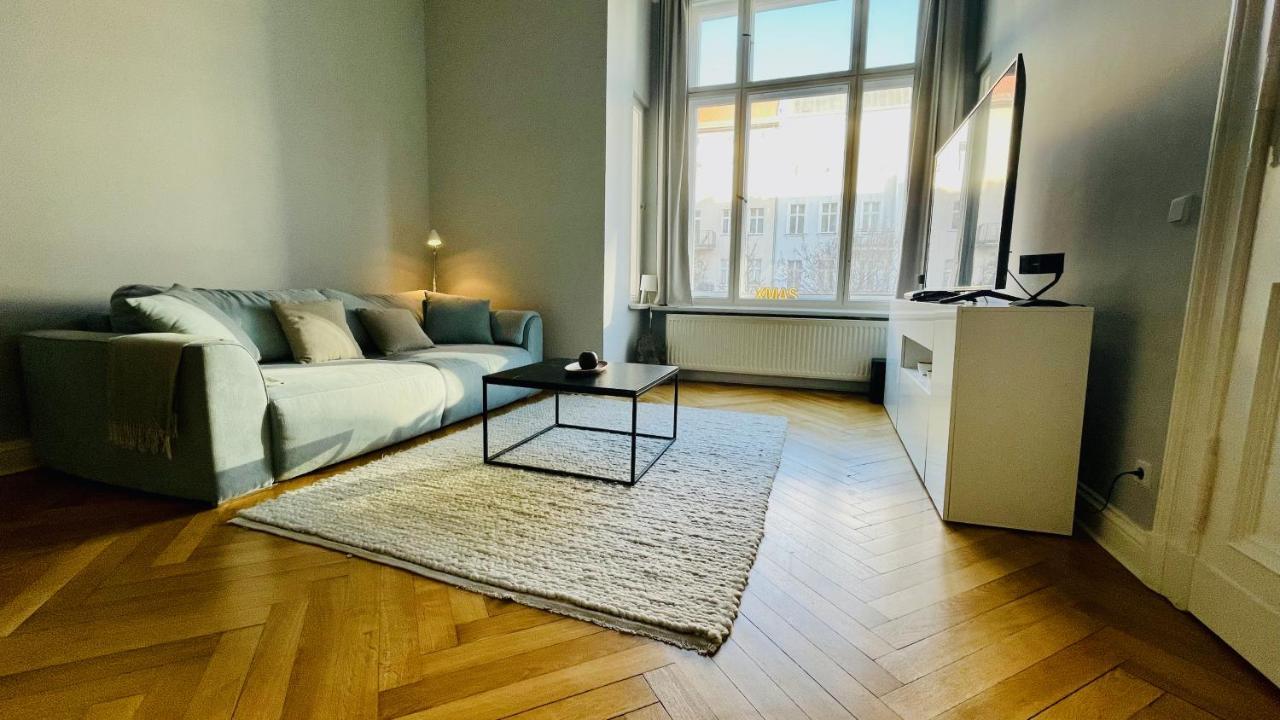 Apartment Stylish Design Very Close To Kurfurstendamm At Savignyplatz