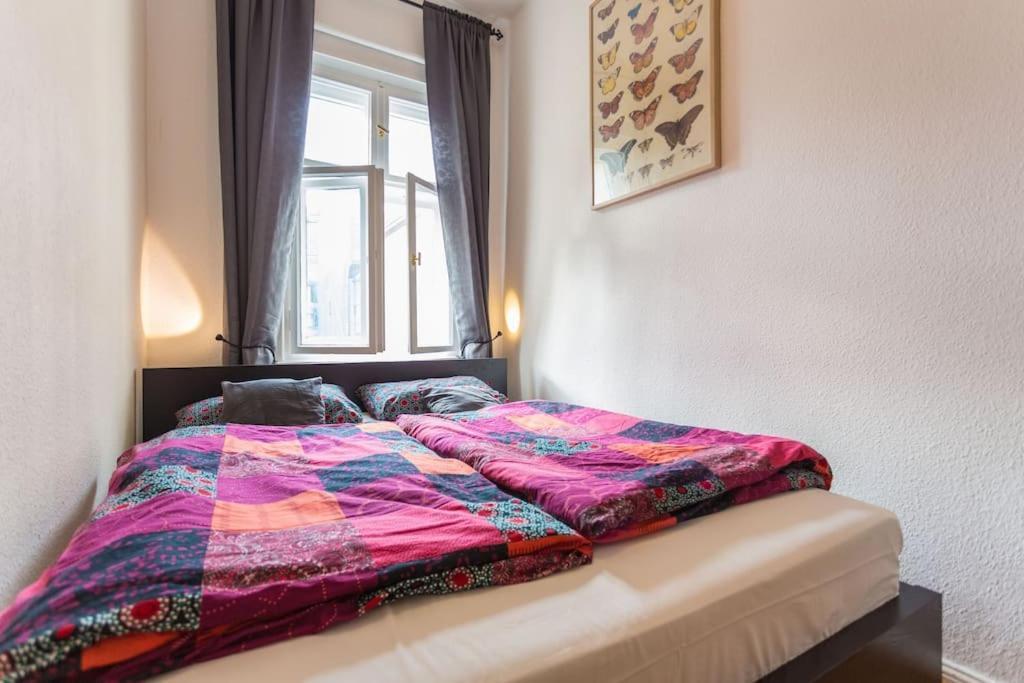 Zentrale Altbauwohnung Im Helmholtzkiez *