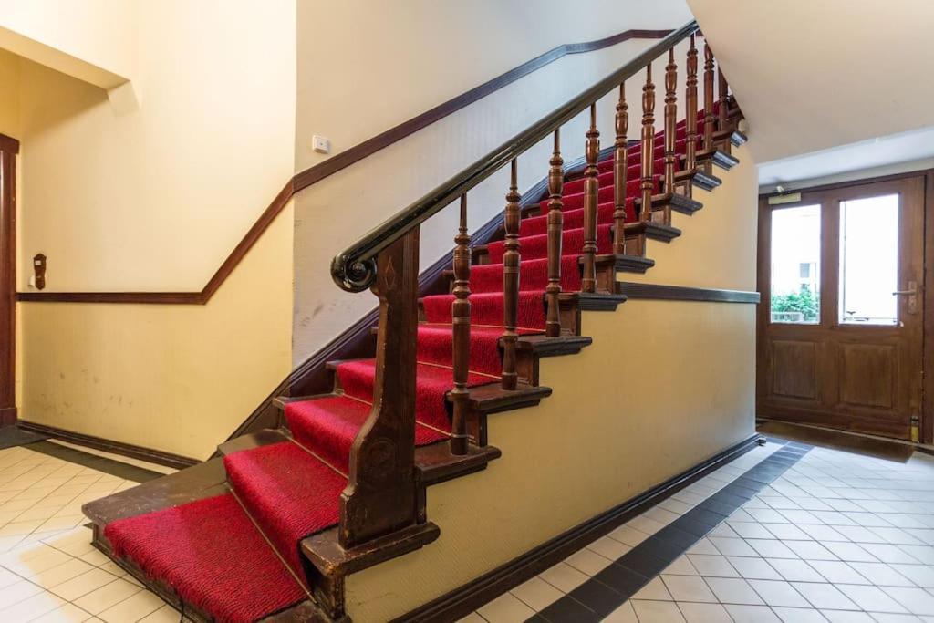 Zentrale Altbauwohnung Im Helmholtzkiez Apartamento