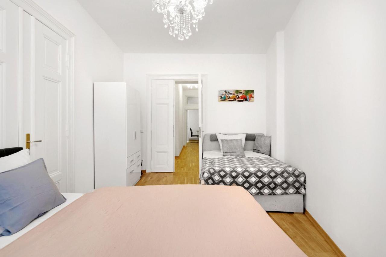 Grand Mitte Rosenthaler Platz