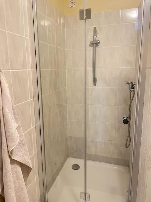 Einzimmerwohnung + Dusche Und Wc * Berlin