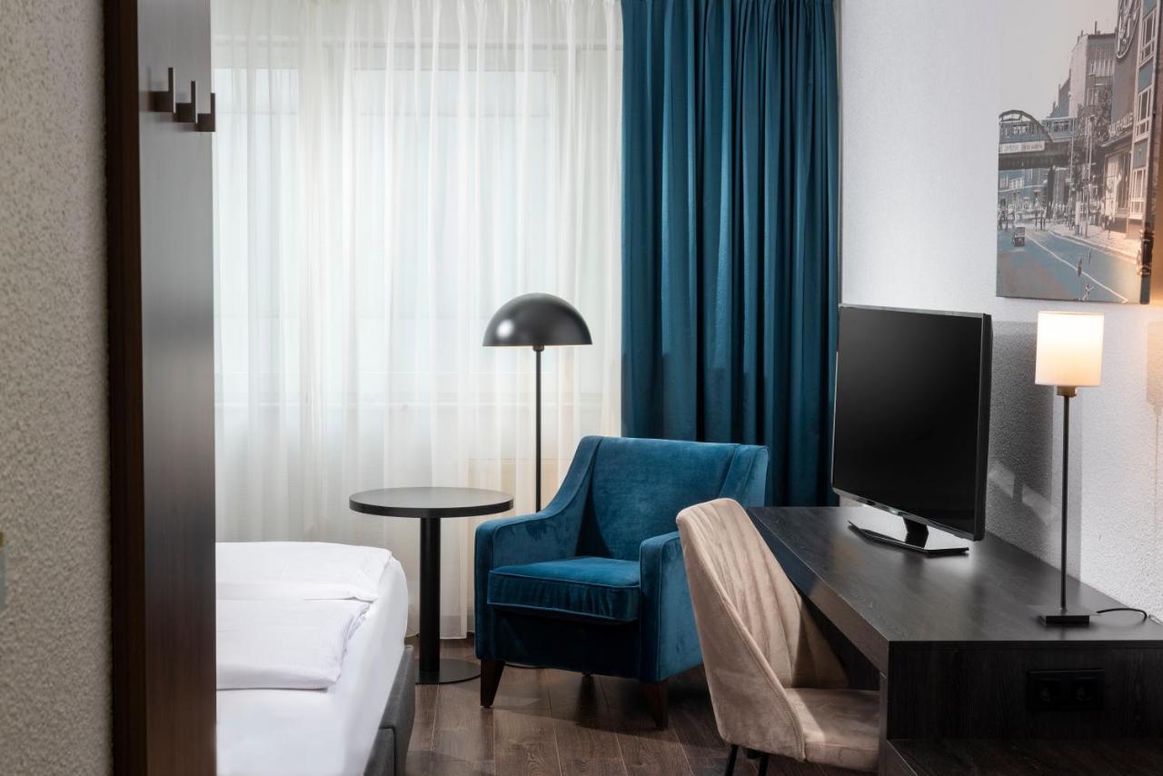 City East Hotel 4*