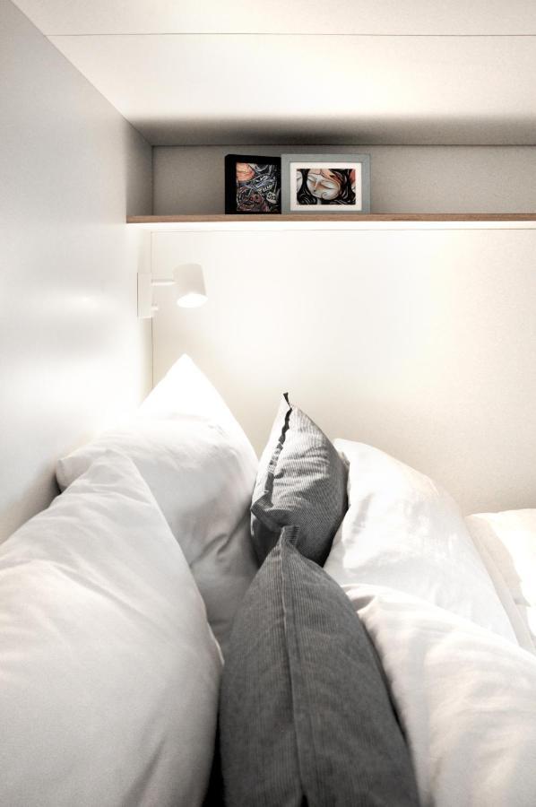 Stylish New Cube Loft Ii By Berlin-wall-apartments Apartment
