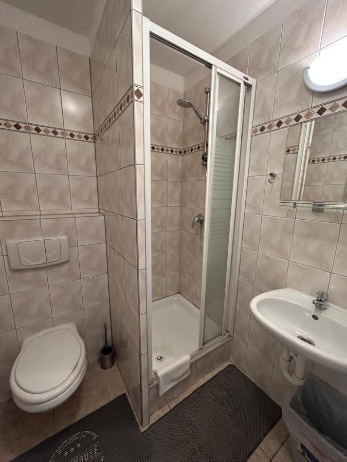 Hotel Adam 2*