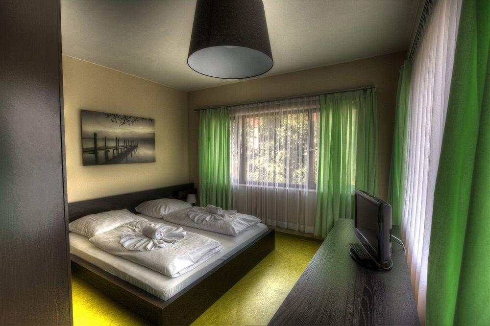 Hostel 2a