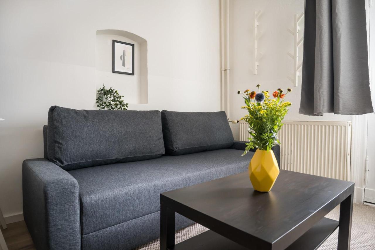 Spacious In Mitte For 6