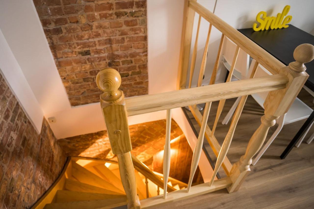 Spacious In Mitte For 6