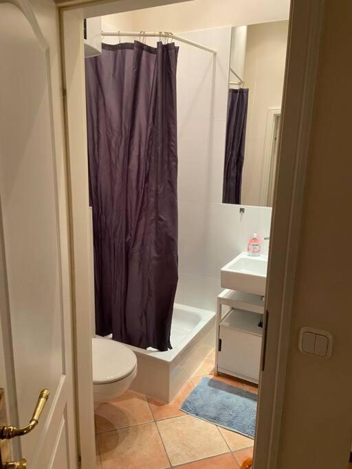 Apartment West *