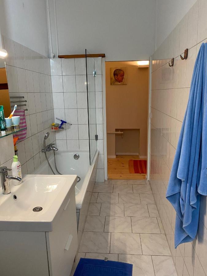 Fewo Gruene Mommsenstrasse - Bei Becker Klingeln Apartment *