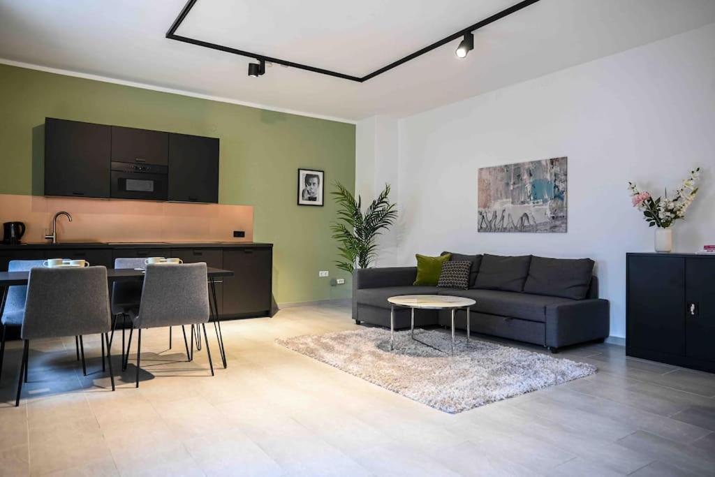 Moderne In Ruhiger Umgebung Nahe Messe Apartment *