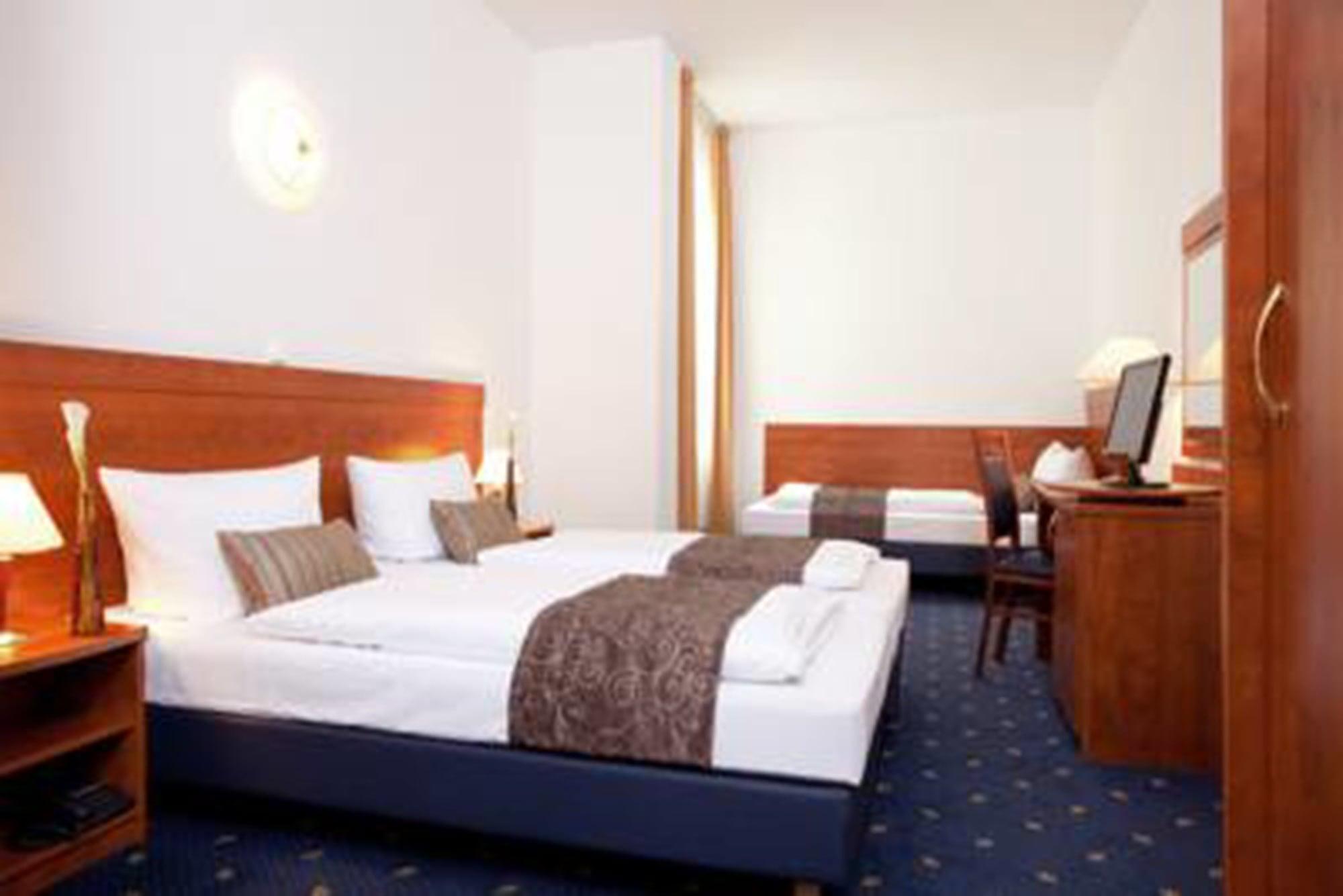 Atrium Charlottenburg 3* Berlim