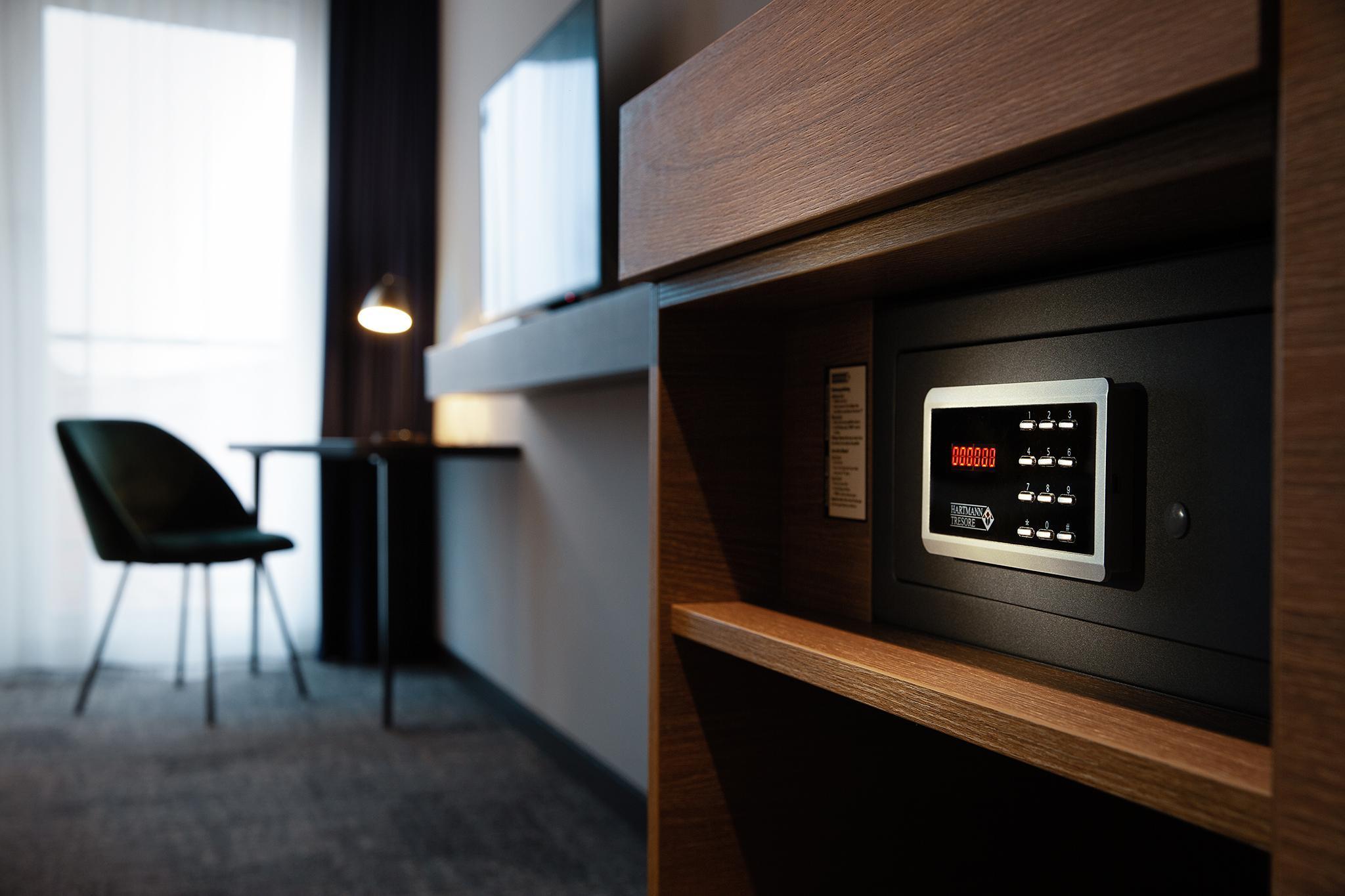 Hotel Holiday City Center East Prenzlauer Berg By Ihg 4*