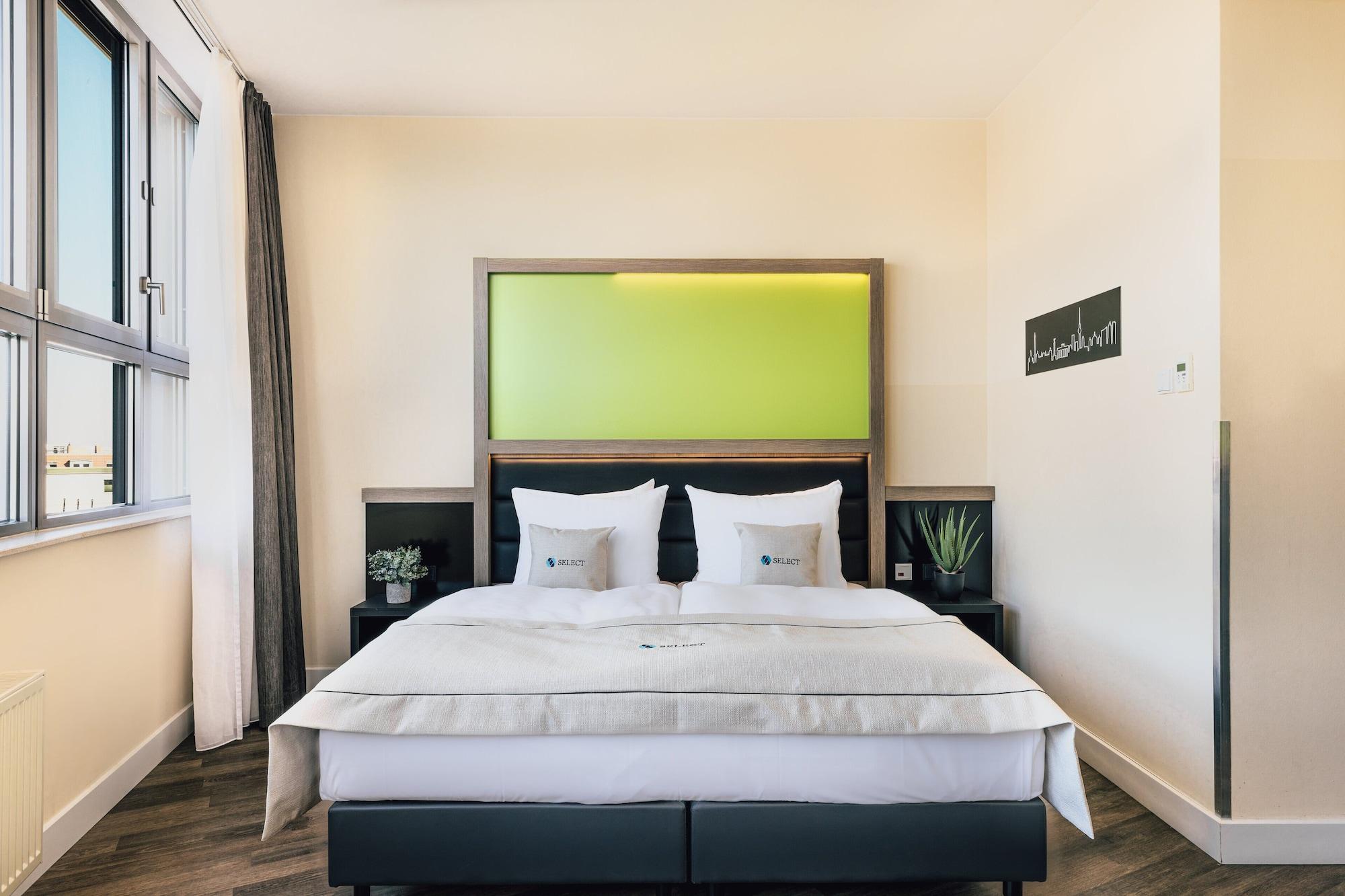 Garner - Charlottenburg, An Ihg 3* Berlim