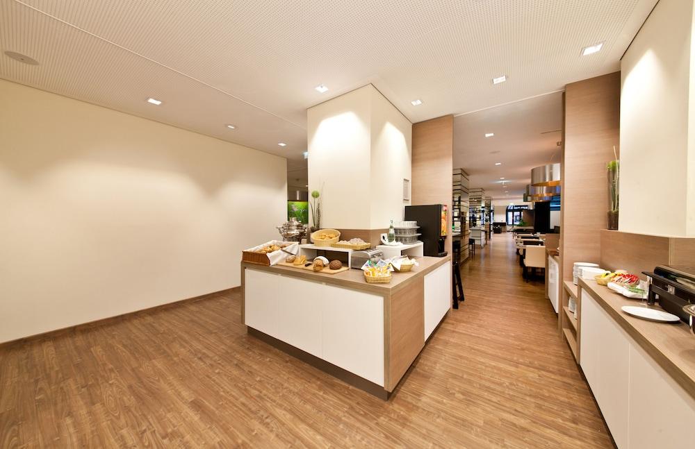 Garner - Charlottenburg, An Ihg