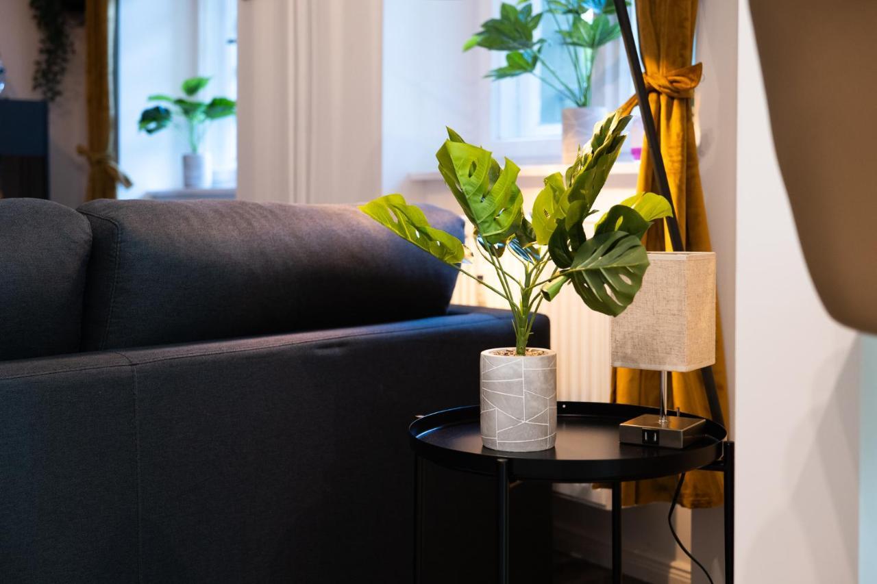 Apartamento Blue Chili 32 - Stadtwohnung Fuer 3 Modern Zentral Karlshorst Wlan