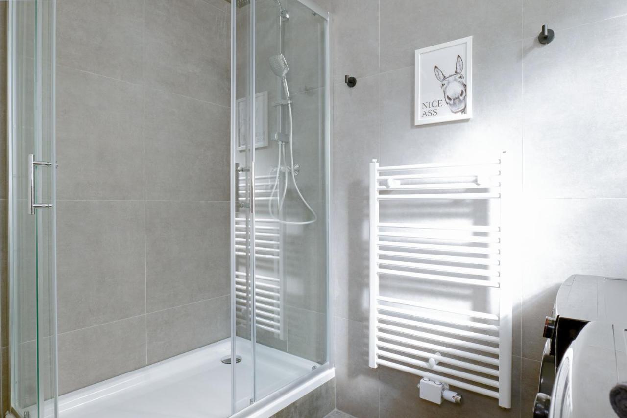 Apartamento Blue Chili 32 - Stadtwohnung Fuer 3 Modern Zentral Karlshorst Wlan