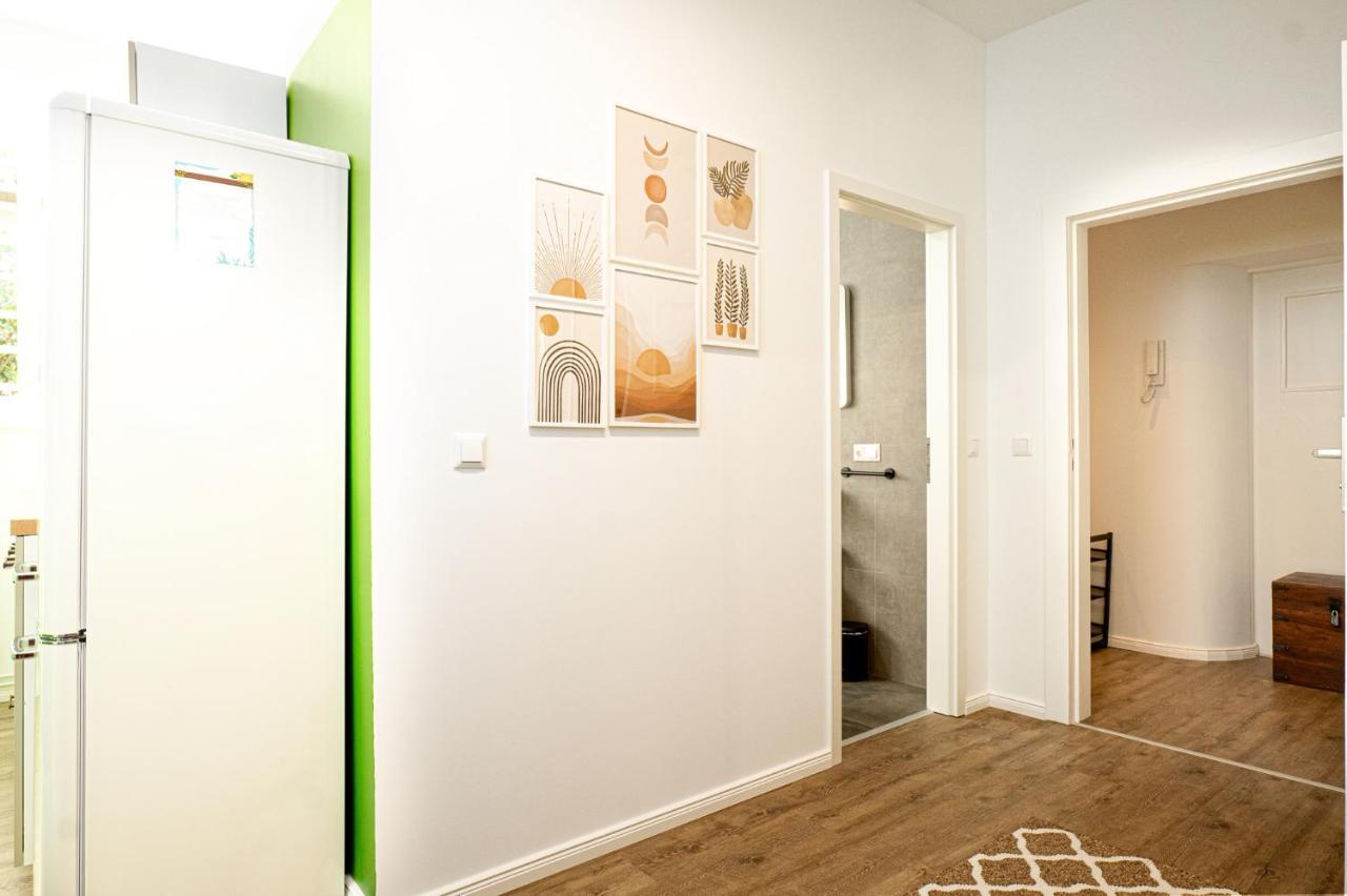 Apartamento Blue Chili 32 - Stadtwohnung Fuer 3 Modern Zentral Karlshorst Wlan Berlim
