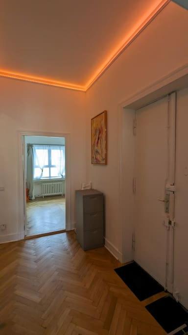 Apartment Modern Meets Classic - Near Volkspark Schoeneberg