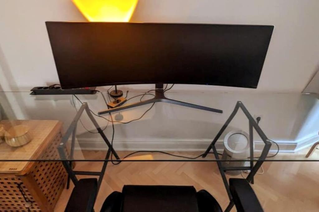 Modern Meets Classic - Near Volkspark Schoeneberg Apartment *