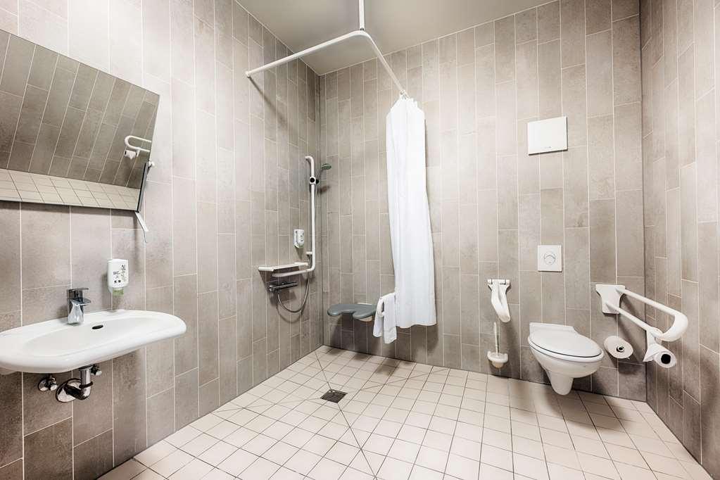 Hotel Berlin-airport 2*