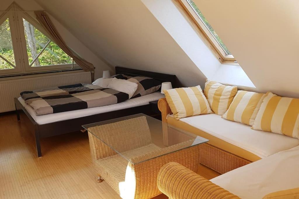 Dachwohnung Mit Wasserblick Und Eigenem Bootssteg
