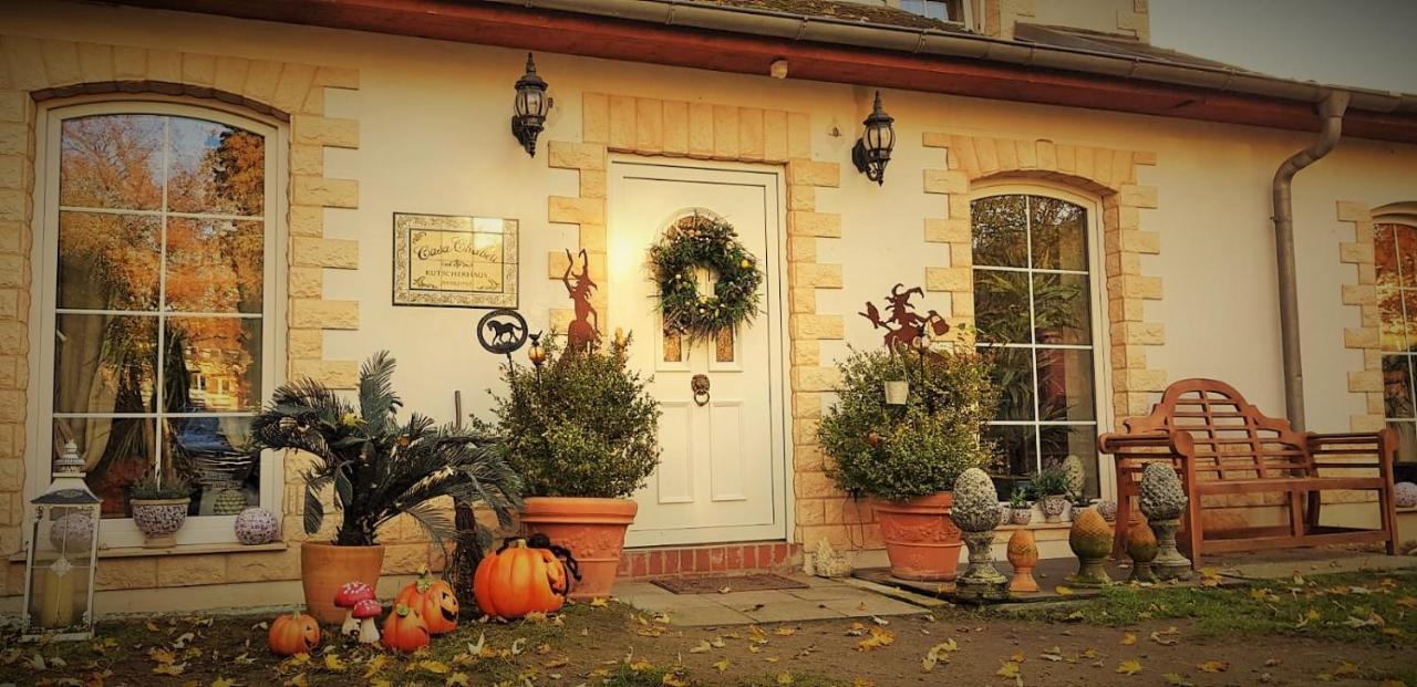 Holiday home Ferienhaus Kutscherhaus Casa Chabeli - Berlin, Max 11 Personen