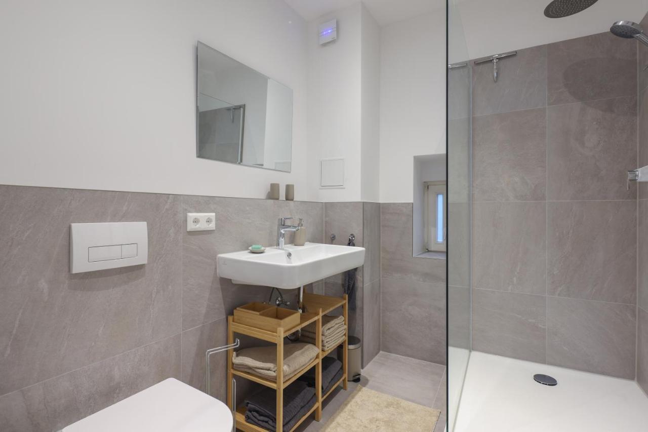 Neue 2-zi-apartment 15 Min Entfernung Zum Hbf Und Brandenburger Tor Berlin